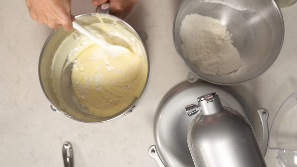 mixing flour and egg using mixer