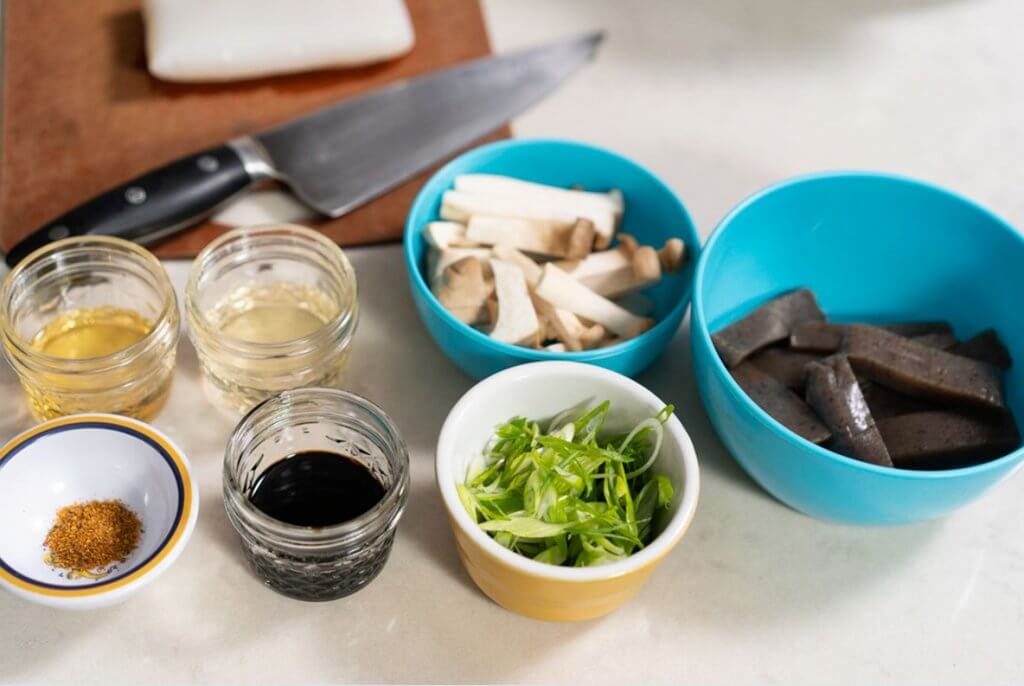 Konnyaku with King mushroom and sweet savory soy sauce ingredients