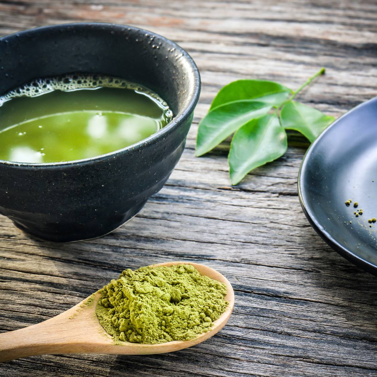 matcha bowl with matcha powder