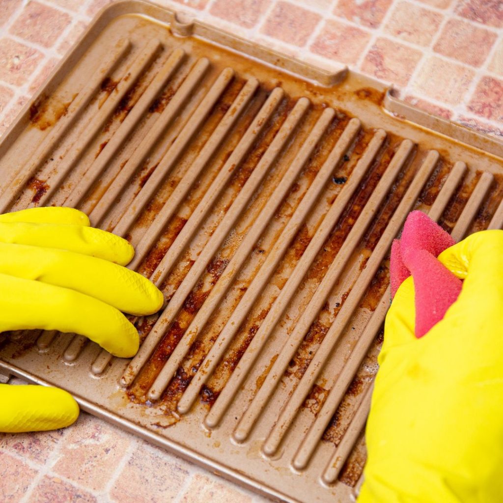 https://alldayieat.com/wp-content/uploads/2023/09/cleaning-a-grill-pan-1024x1024.jpg