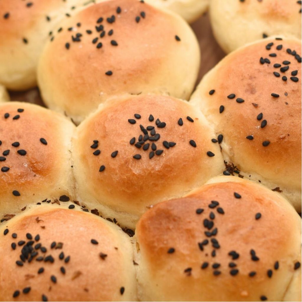 Buns sprinkled with black sesame seeds