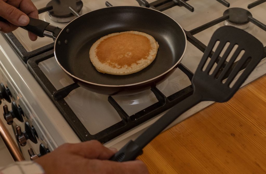 Nylon vs silicone spatula