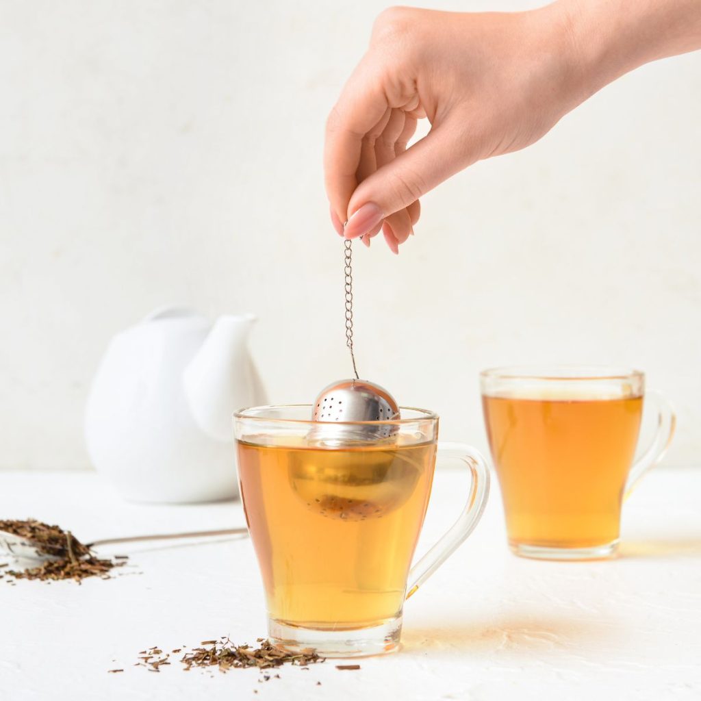 ball strainer used in hojicha tea